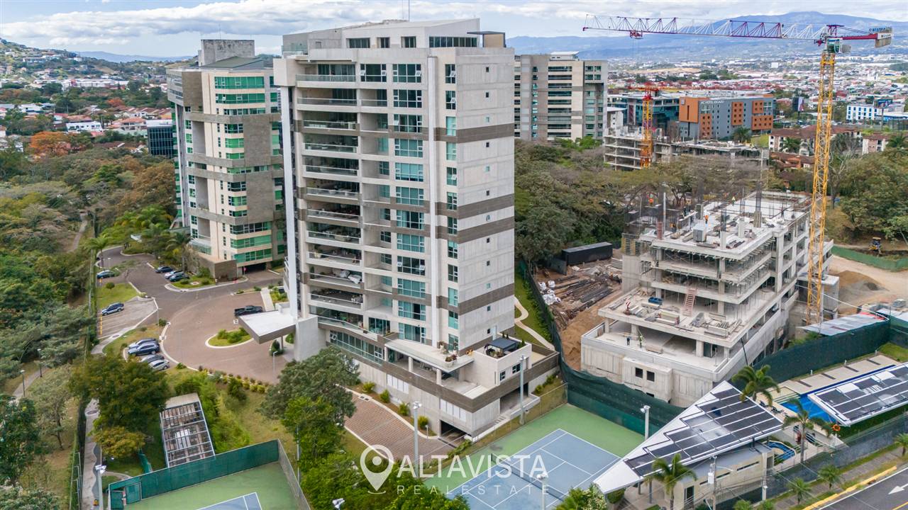 Central Park Escazú