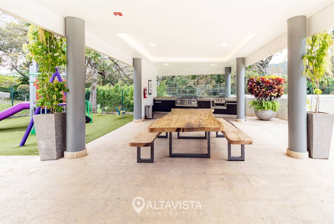 Central Park Escazú