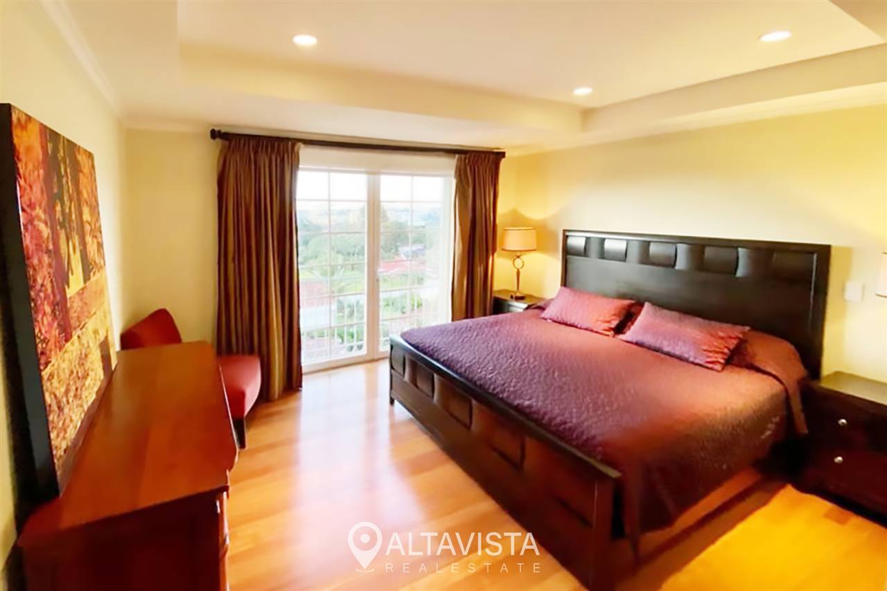 El Cortijo Los Laureles