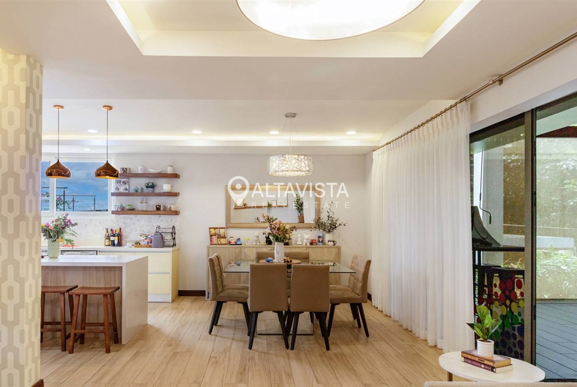 Venta de Casa 1 en Condominio Gregal