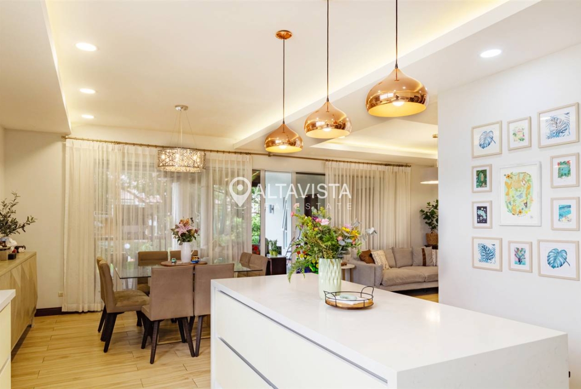 Venta de Casa 1 en Condominio Gregal