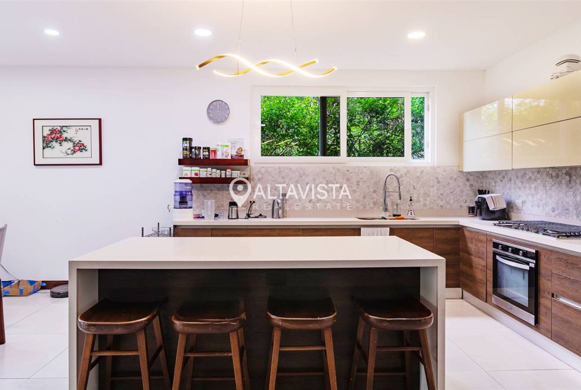 Venta de Casa 1 en Condominio Gregal