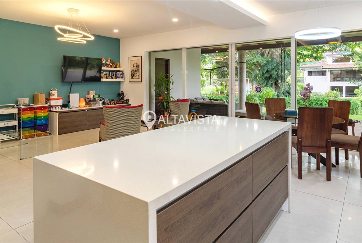 Venta de Casa 1 en Condominio Gregal