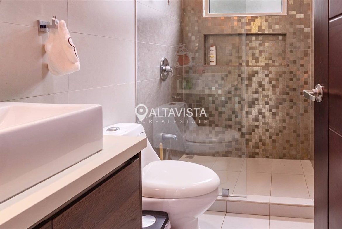 Venta de Casa 1 en Condominio Gregal