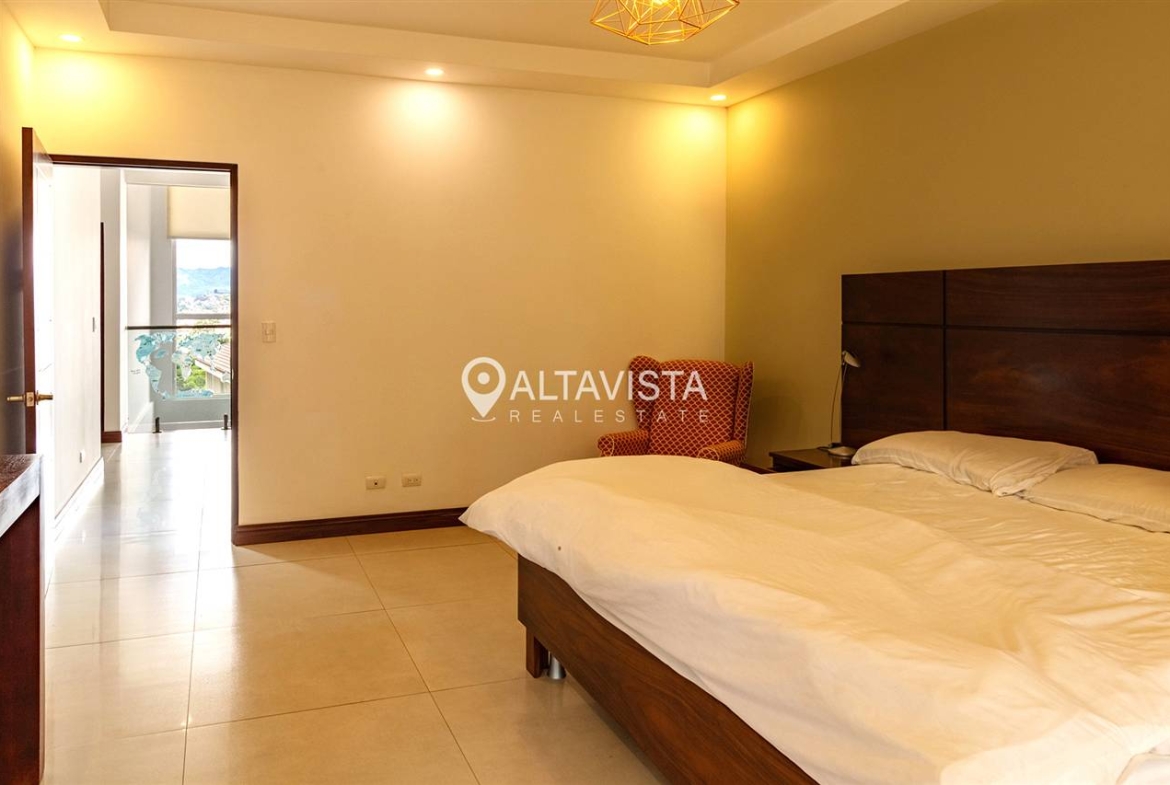 Venta de Casa 1 en Condominio Gregal