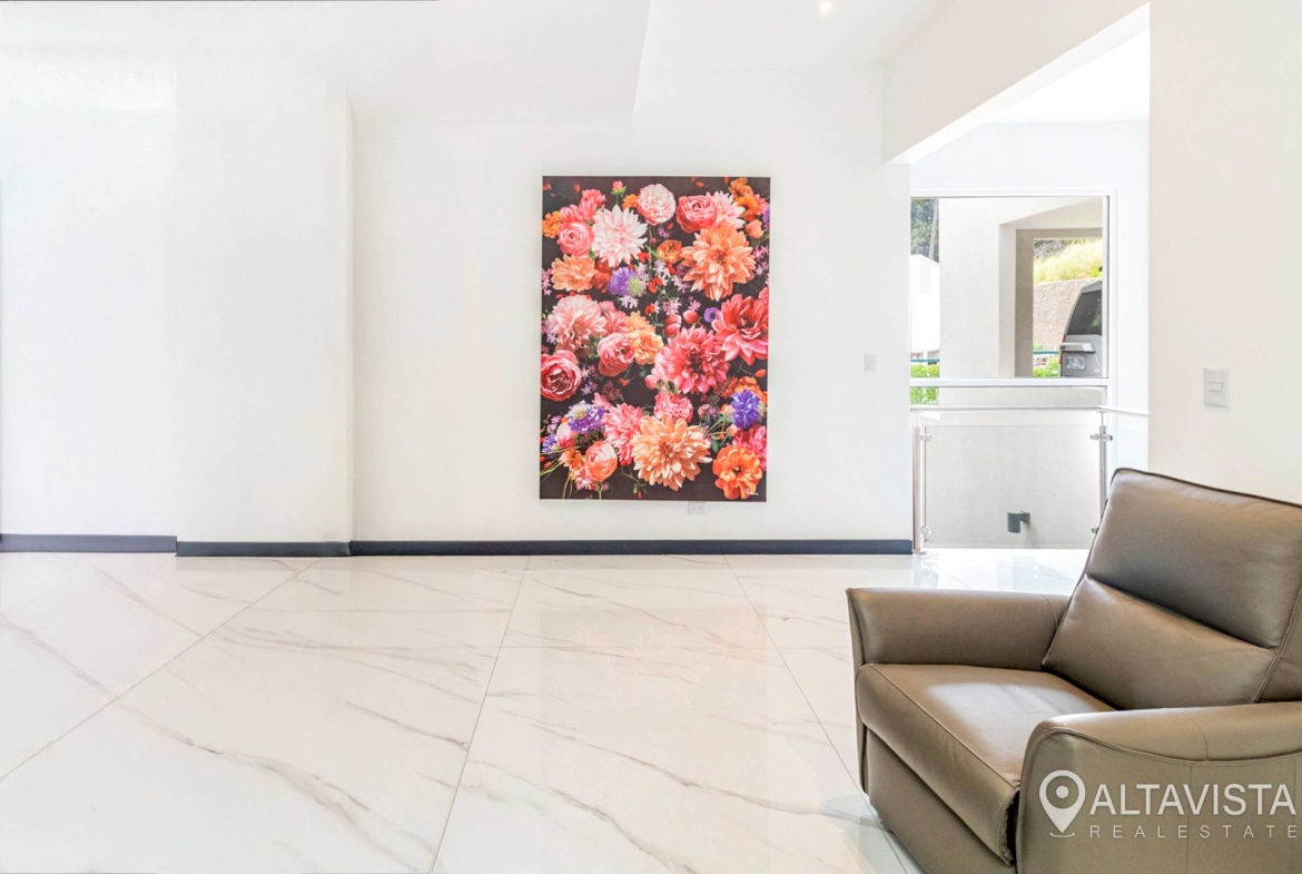 Venta de Casa en Condominio 2370 Guachipelin