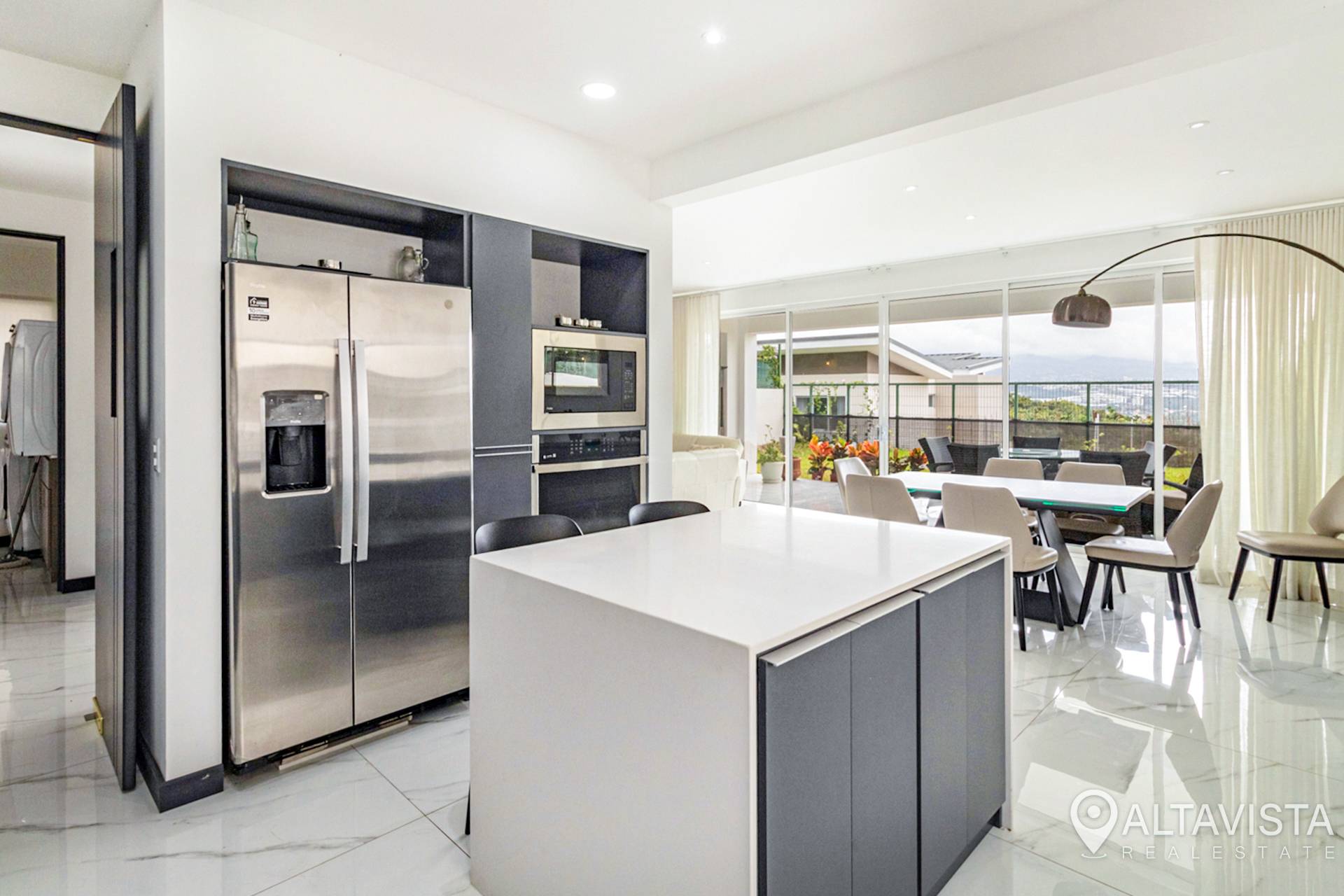 Venta de Casa en Condominio 2370 Guachipelin