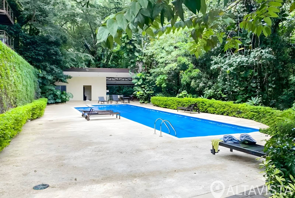 Venta de casa en condominio bari