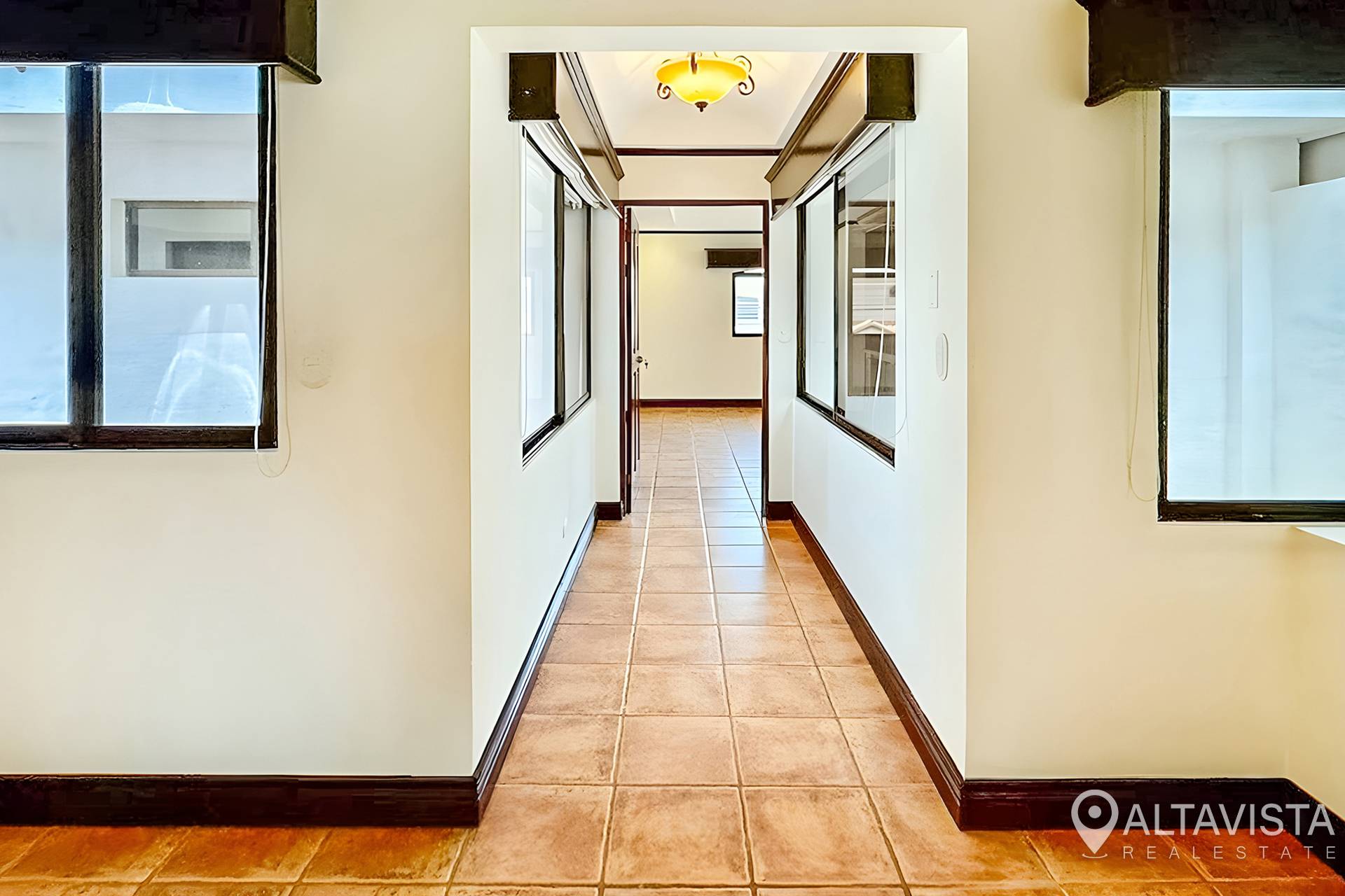 Casa en venta condominio Santa Ana