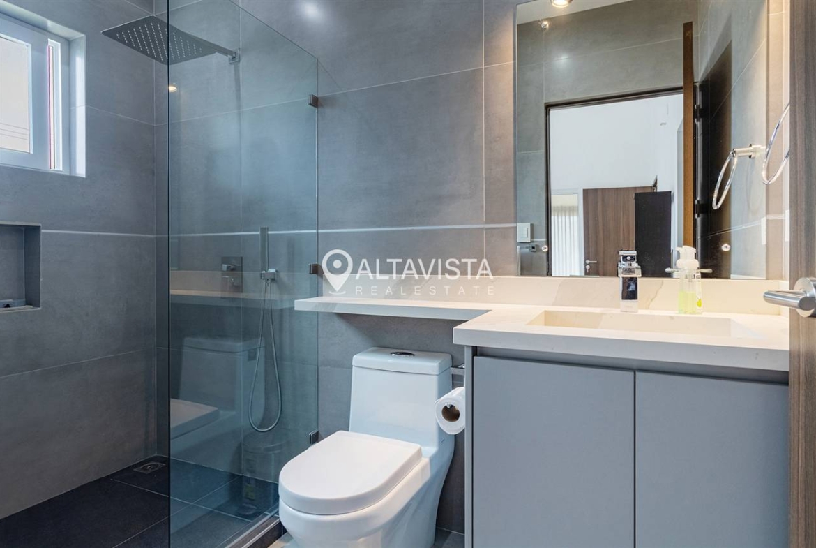 Venta de casa tierras del este