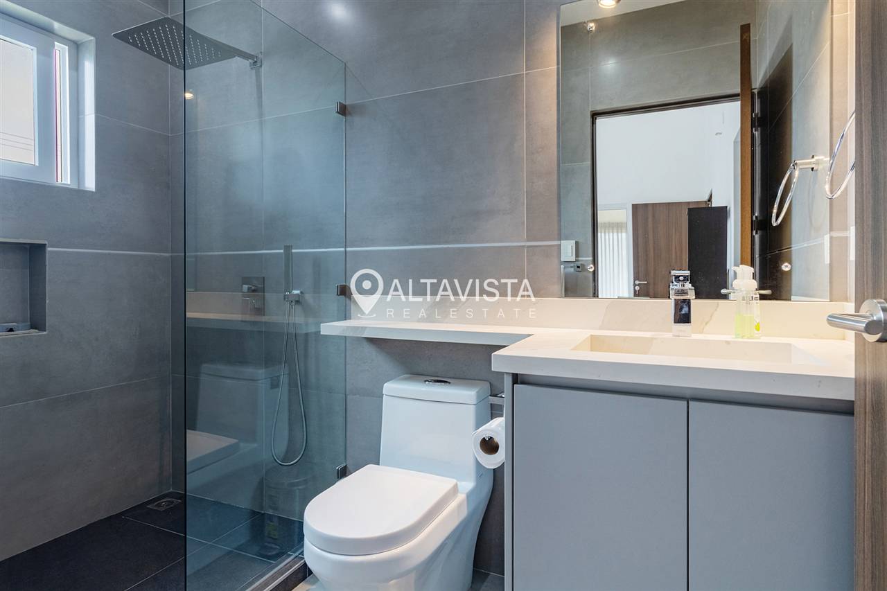 Venta de casa tierras del este