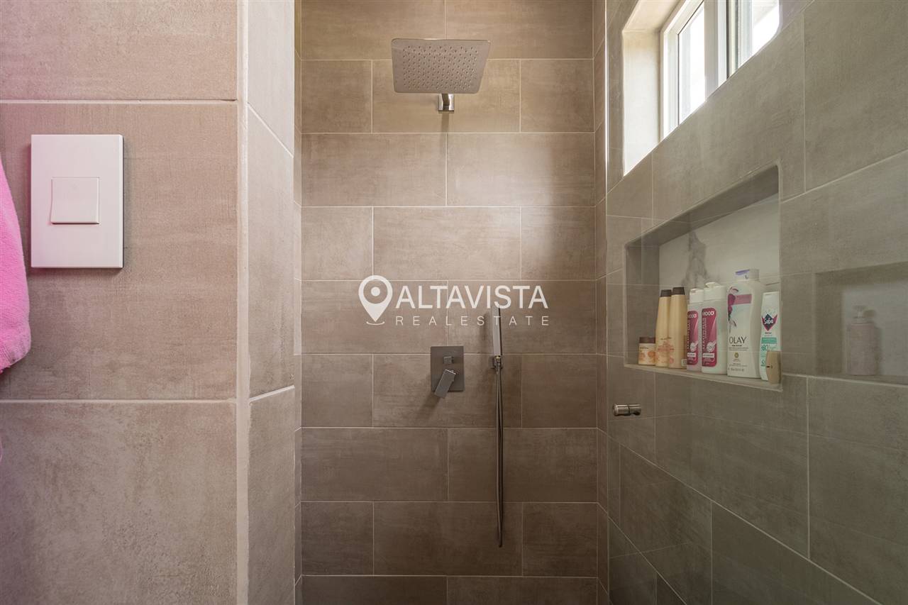 Venta de casa tierras del este