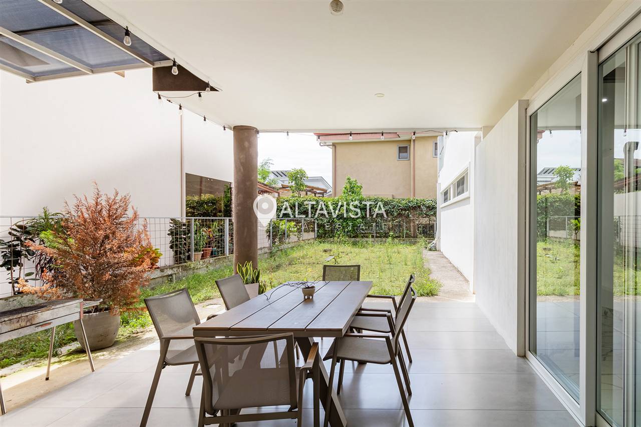 Venta de casa tierras del este