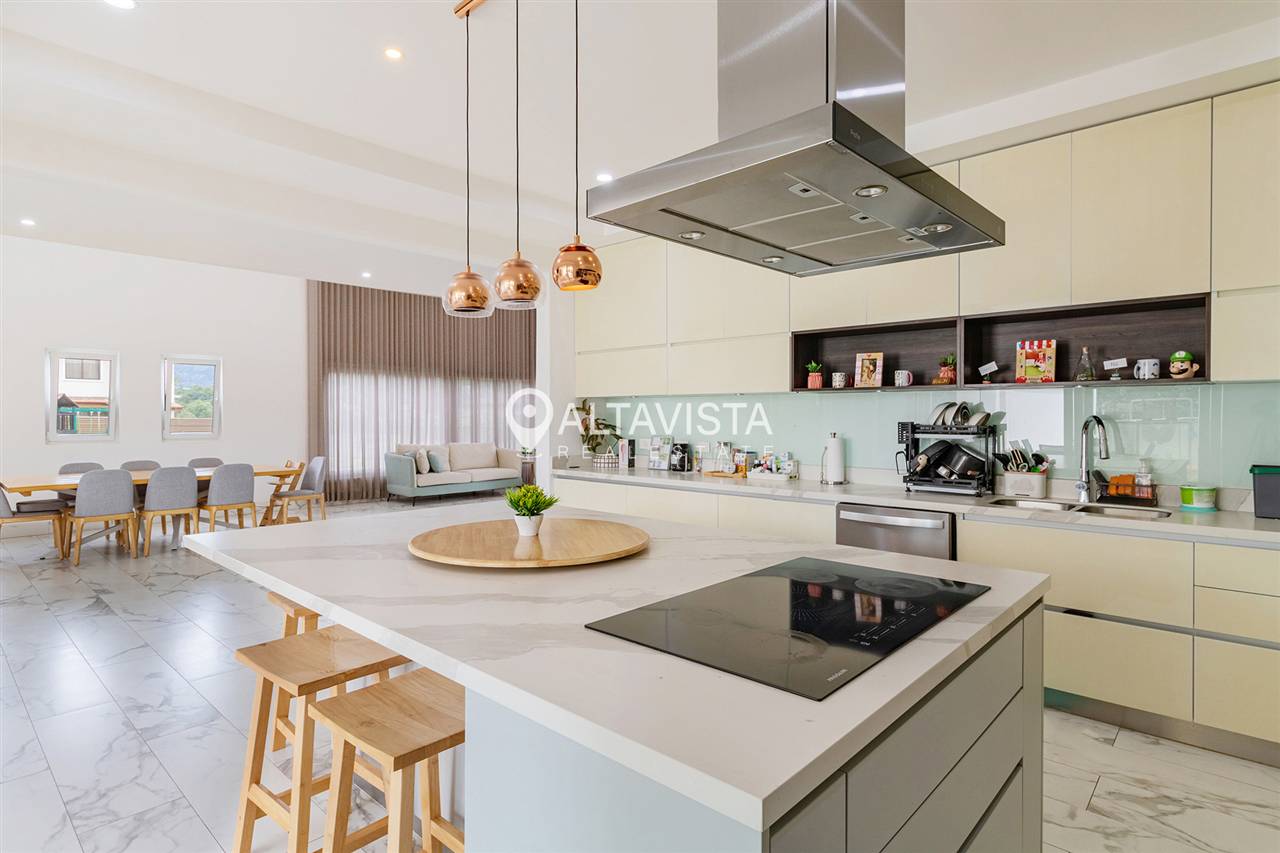 Venta de casa tierras del este