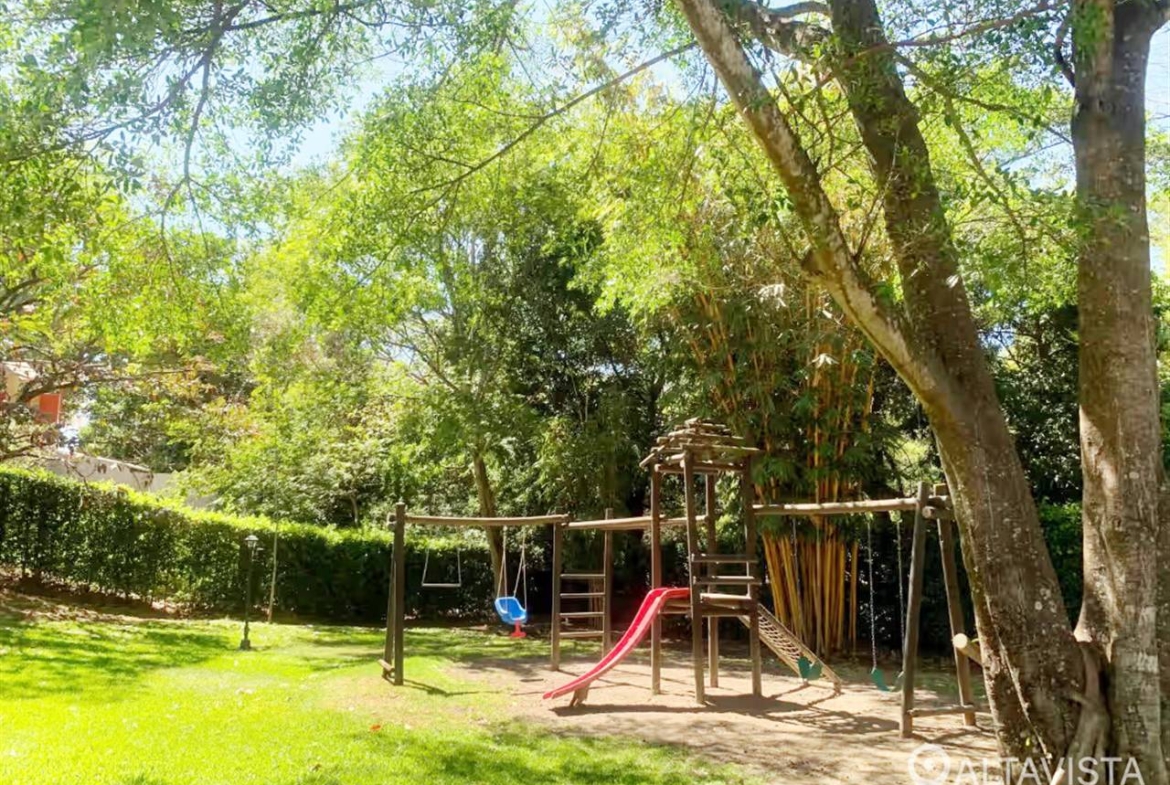 Lote en venta en condominio en Ciudad Colón