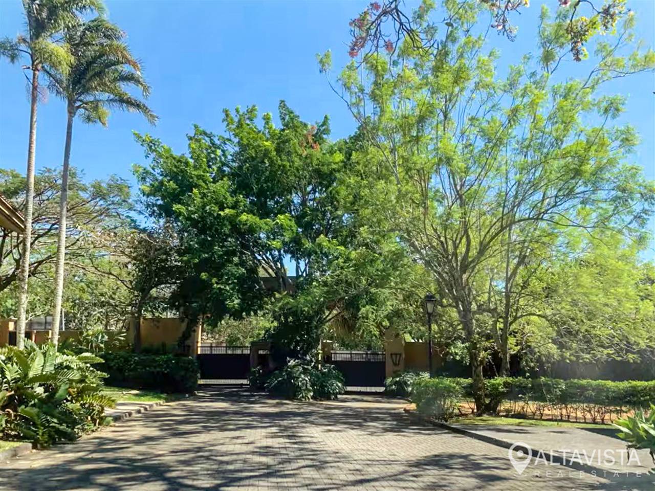 Lote en venta en condominio en Ciudad Colón