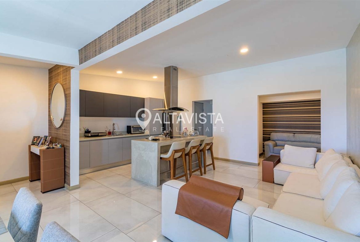 Escazu en Condominio Privé