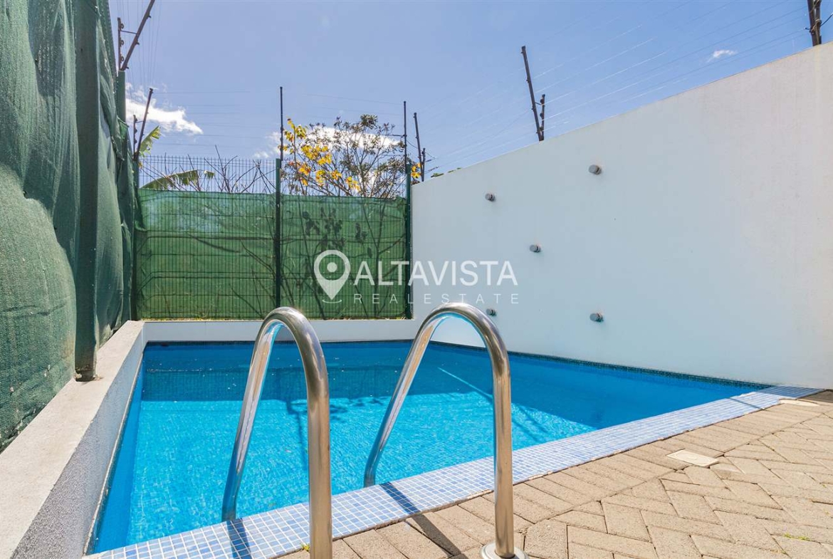 Escazu en Condominio Privé