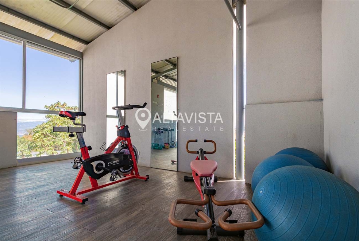 Escazu en Condominio Privé