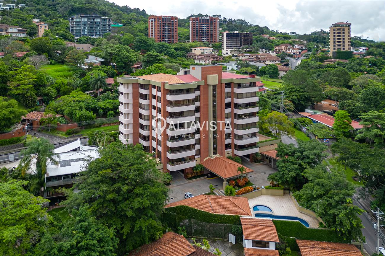 Apartamento en condominio Portofino Escazu