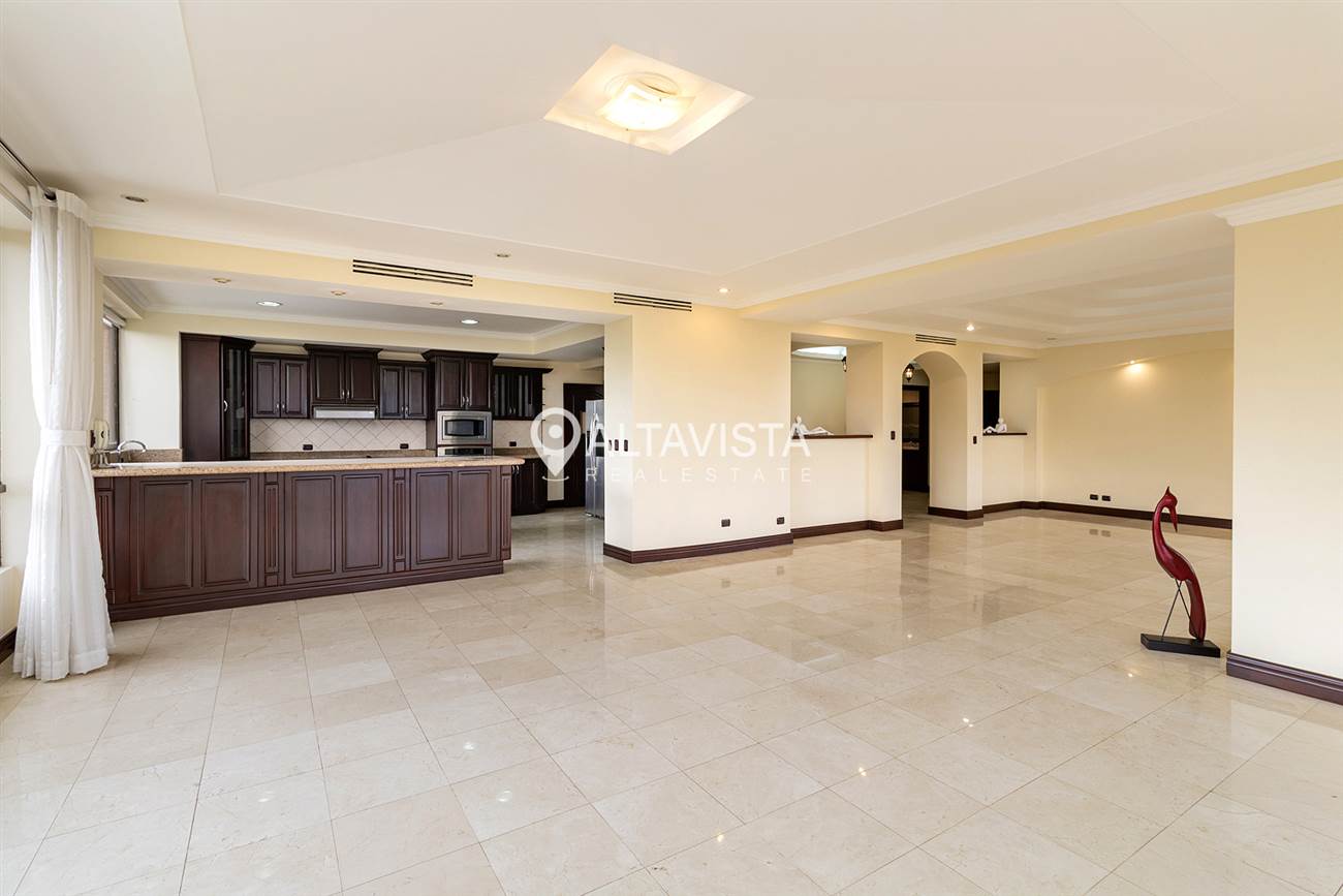 Apartamento en condominio Portofino Escazu