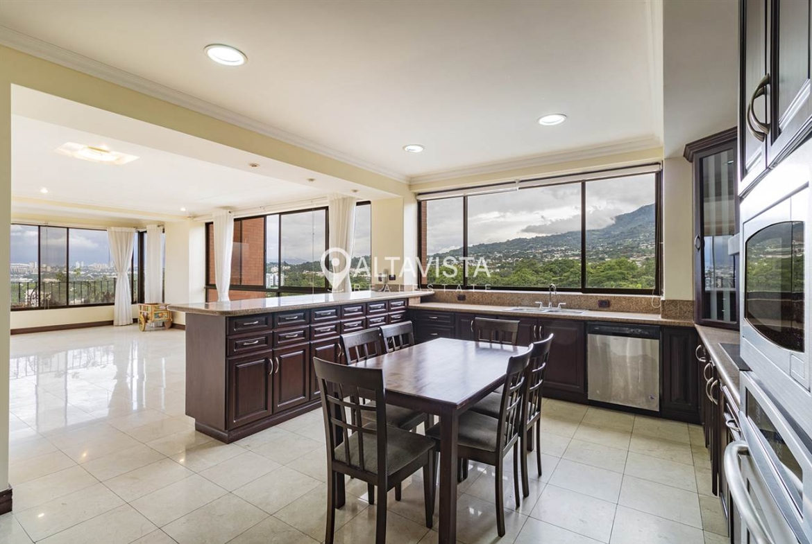 Apartamento en condominio Portofino Escazu