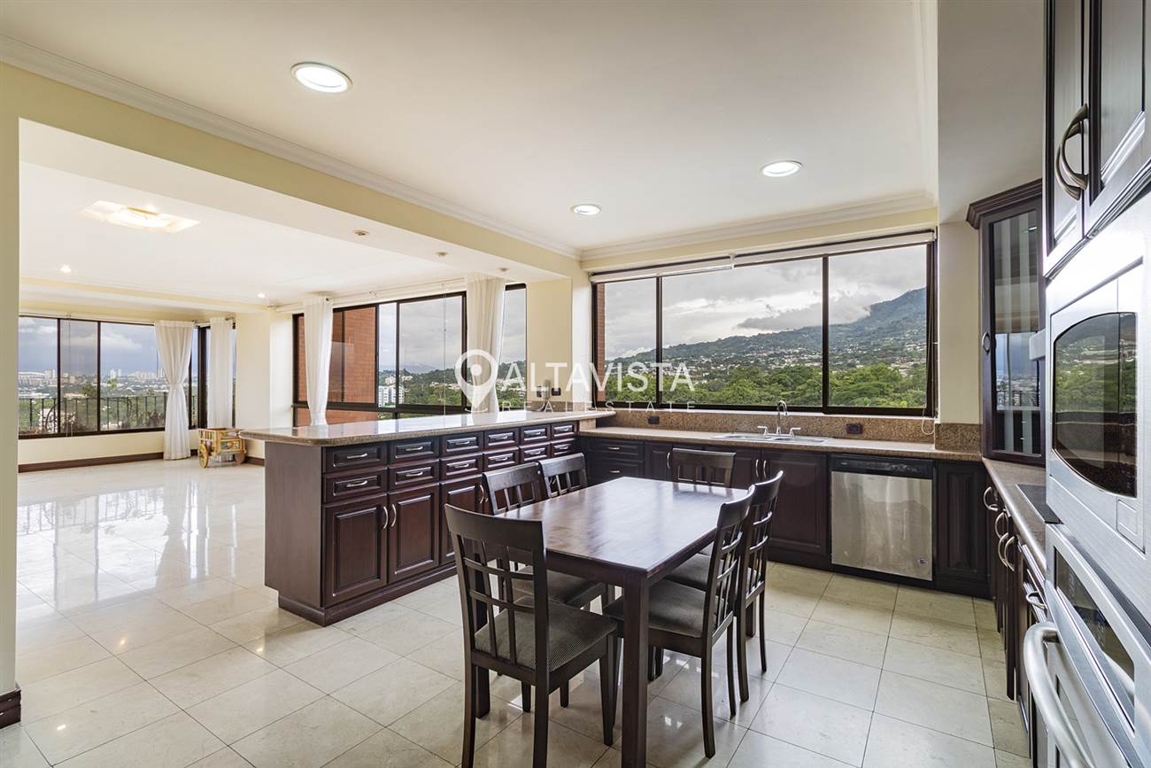 Apartamento en condominio Portofino Escazu