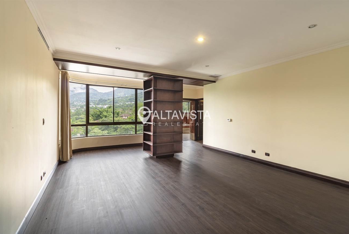 Apartamento en condominio Portofino Escazu
