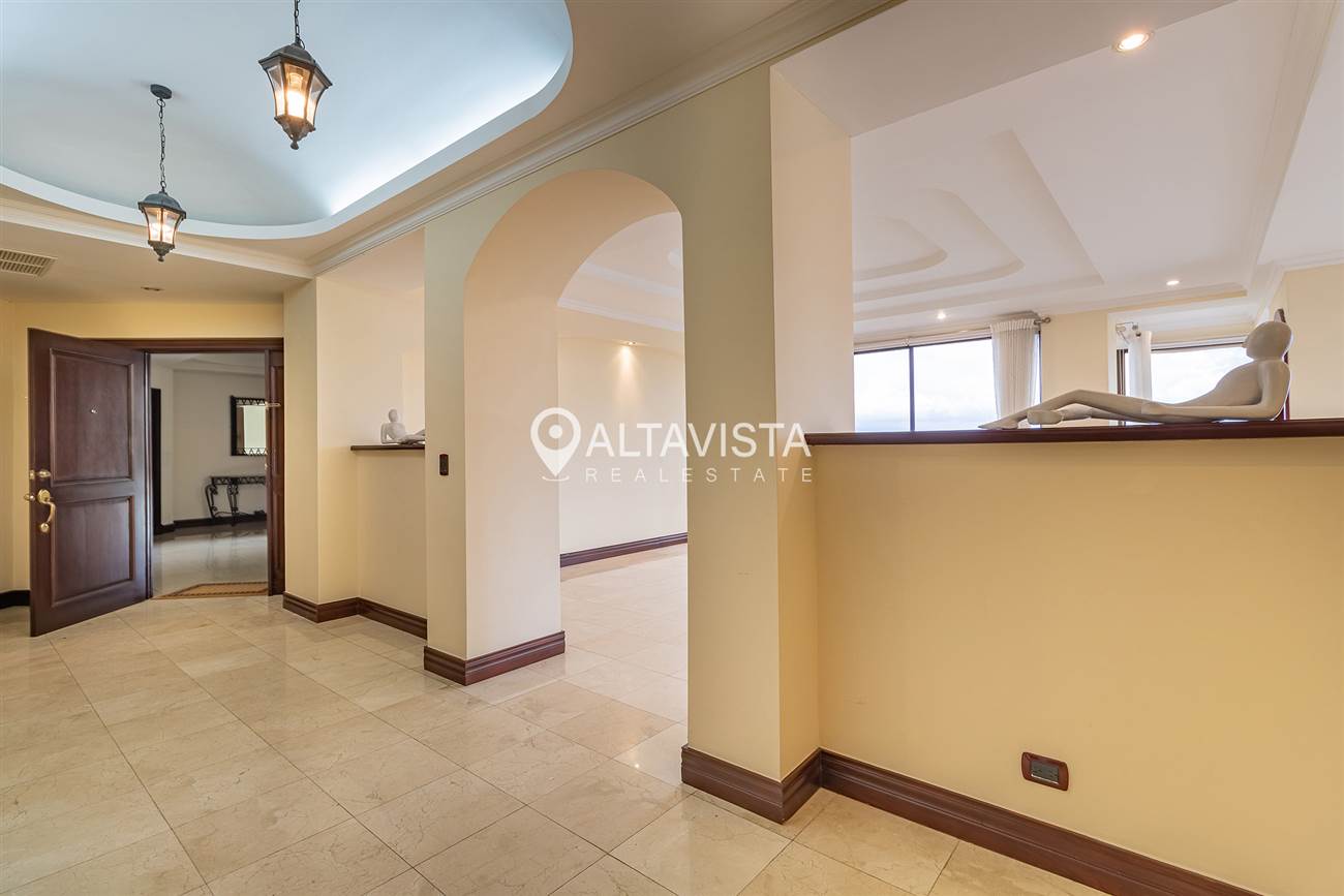 Apartamento en condominio Portofino Escazu