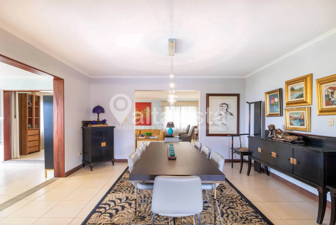 Casa en Condominio Ereganto