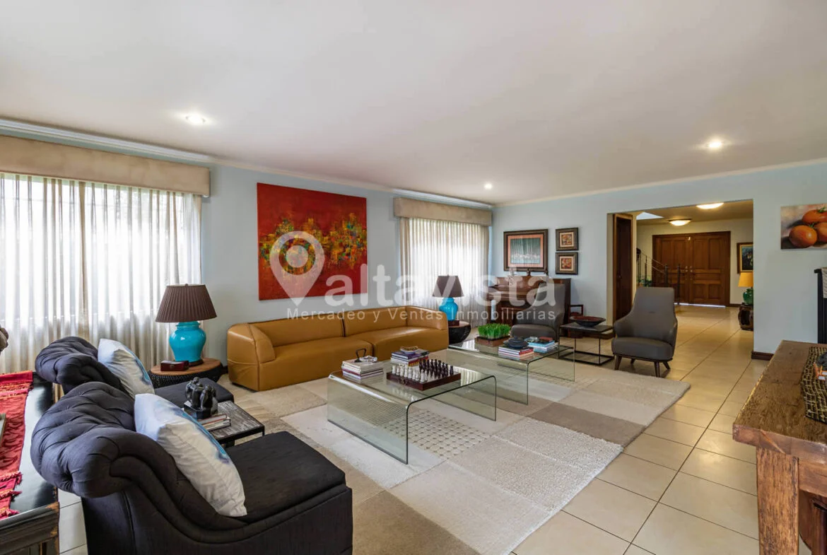 Casa en Condominio Ereganto