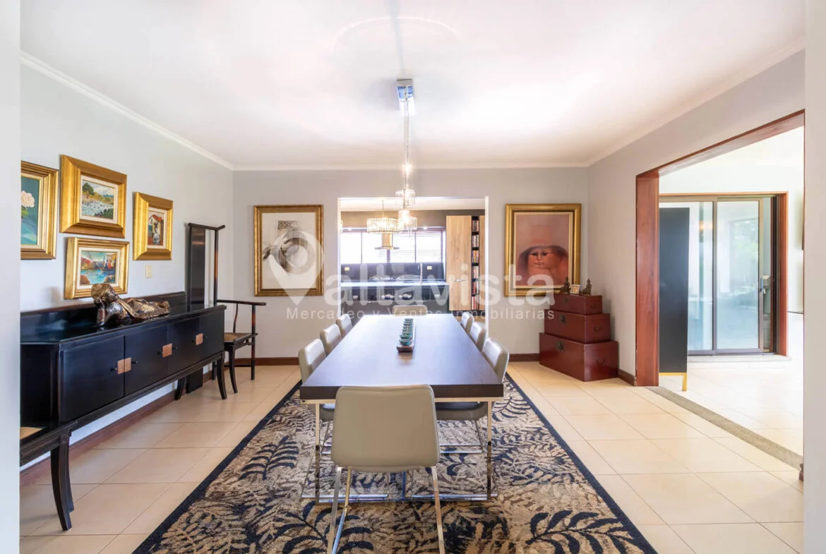 Casa en Condominio Ereganto