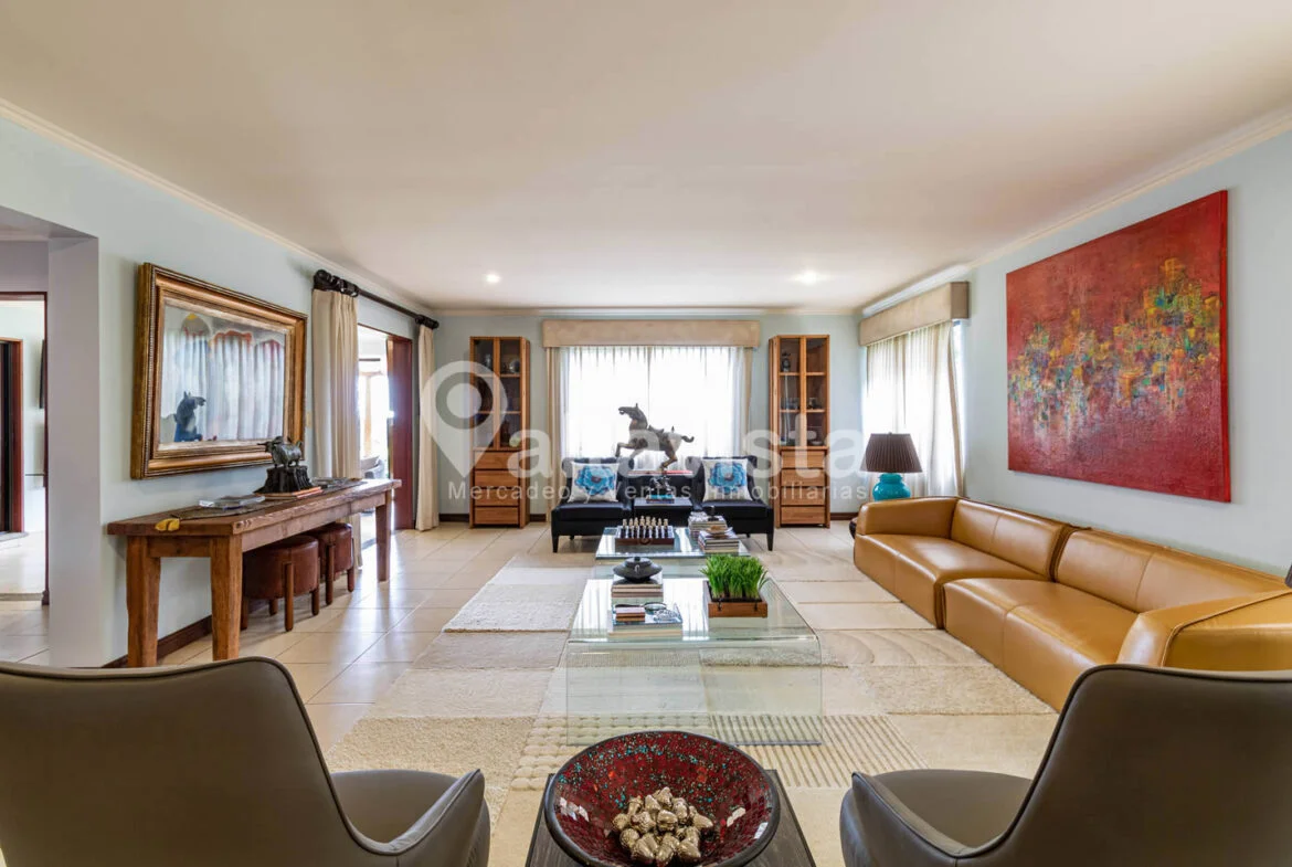 Casa en Condominio Ereganto