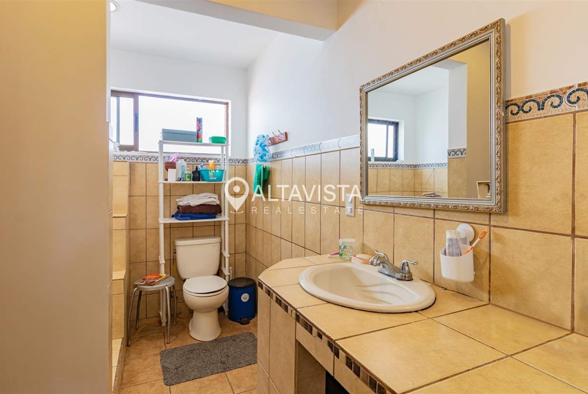 Casa en Venta Guayabos de Curridabat 3 Pisos