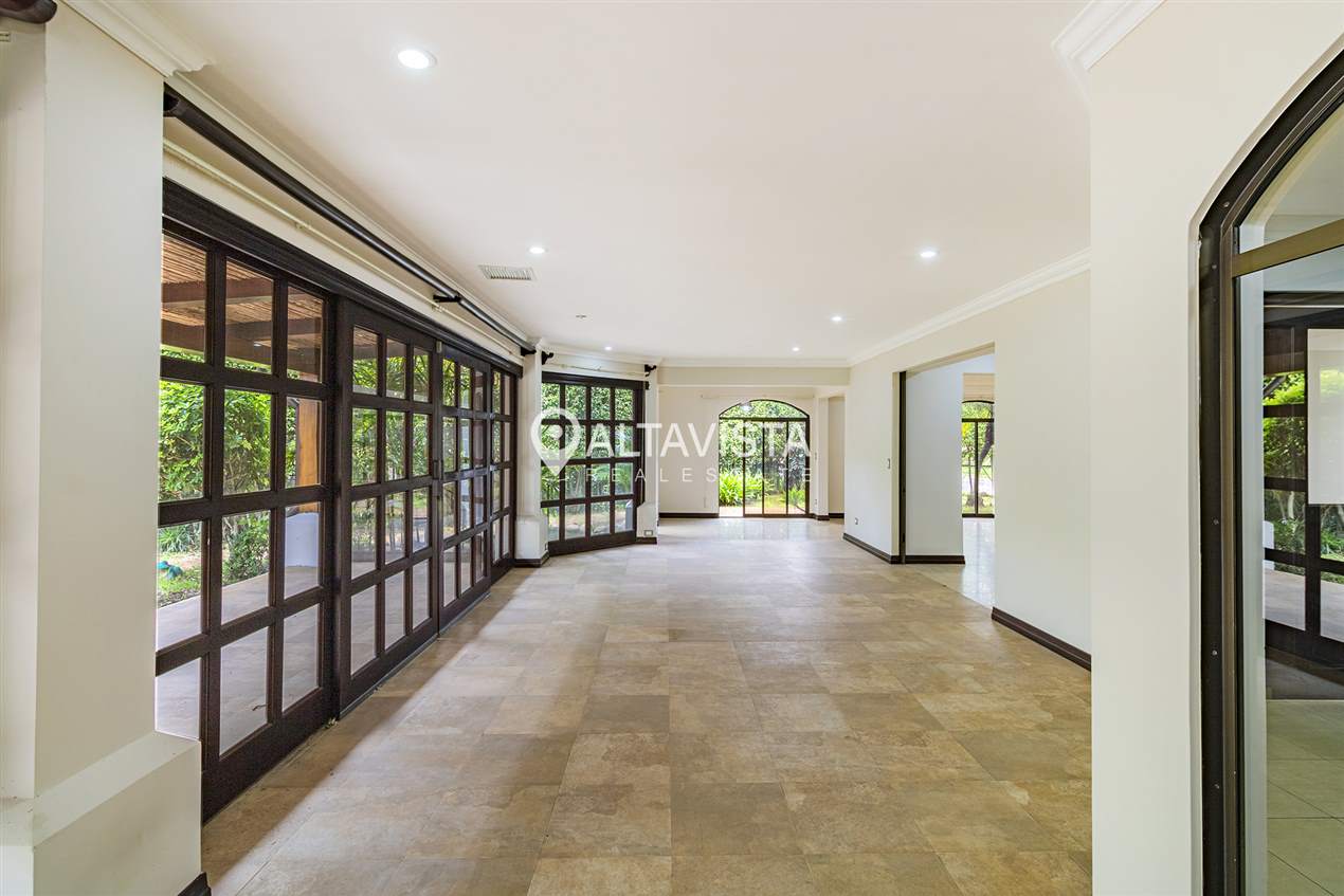 Casa en Venta - Hacienda Lindora - Santa Ana