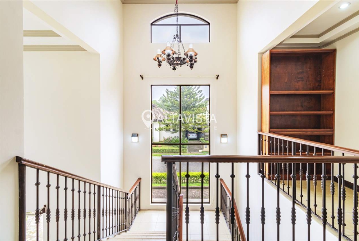 Casa en Venta - Hacienda Lindora - Santa Ana