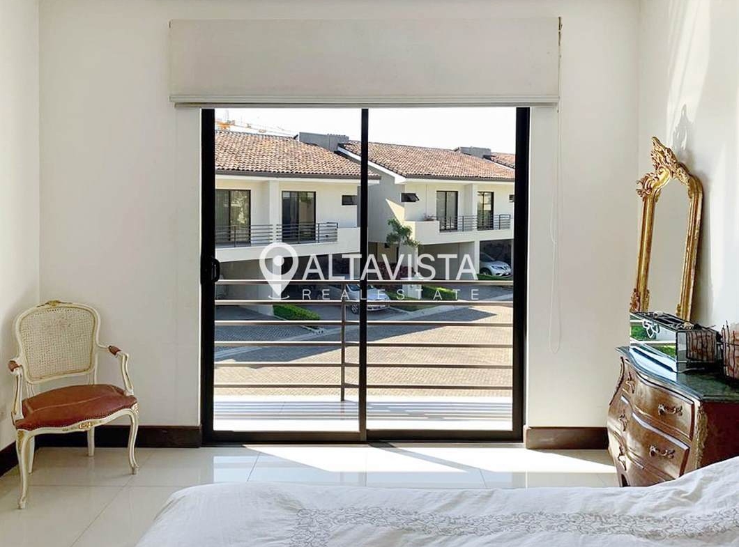 Parques del Sol Santa Ana