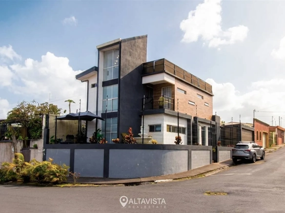 Casa en venta urbanización Blanquillo