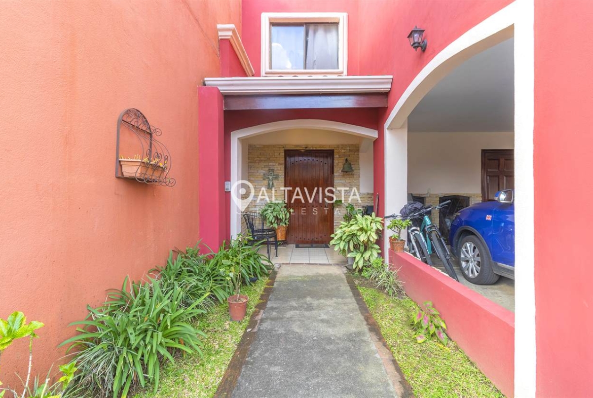 Condominio Lomas de Granadilla Venta Casa