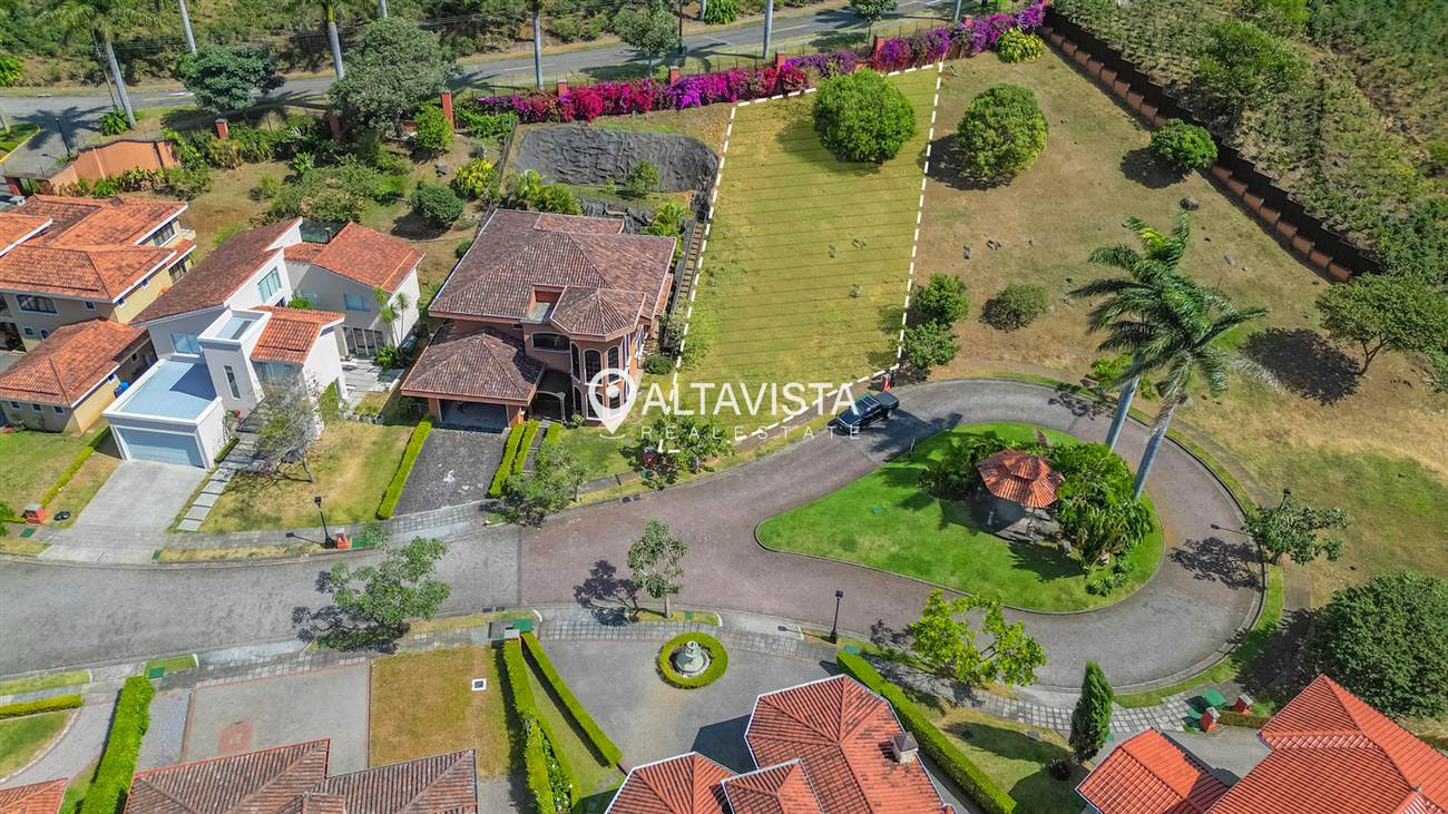 Lote en venta Condominio Roble Sabana