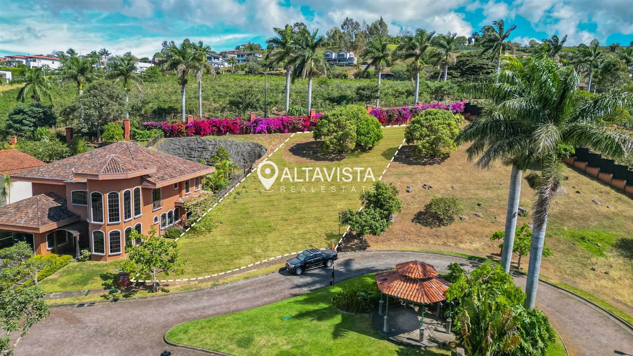 Lote en venta Condominio Roble Sabana