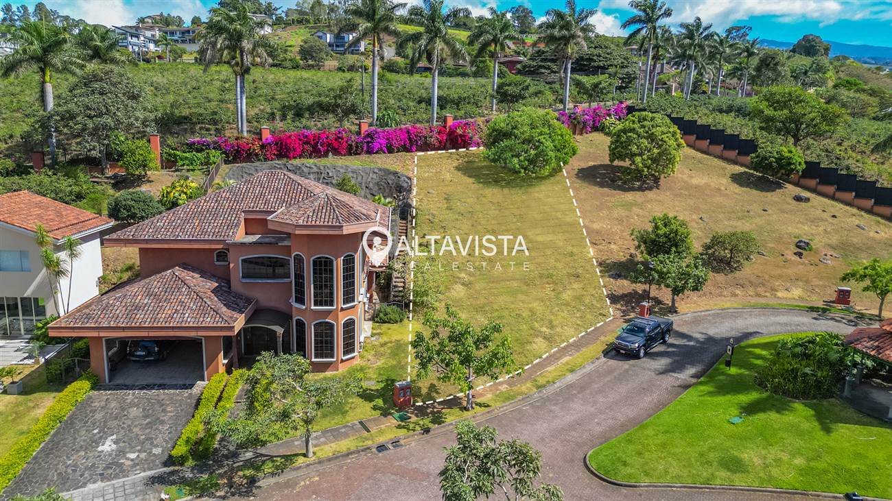 Lote en venta Condominio Roble Sabana