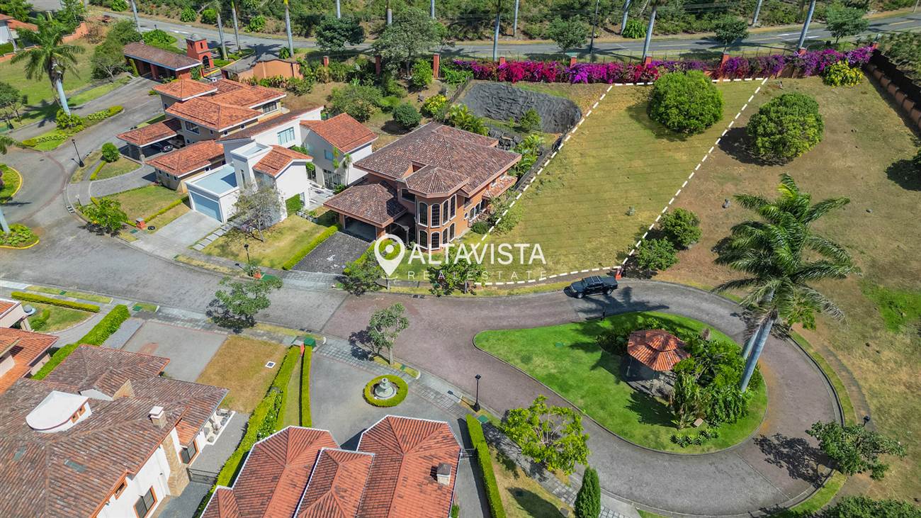 Lote en venta Condominio Roble Sabana