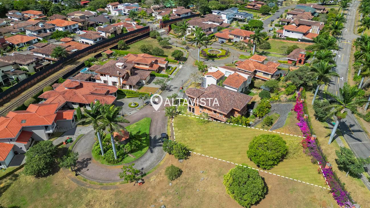 Lote en venta Condominio Roble Sabana-