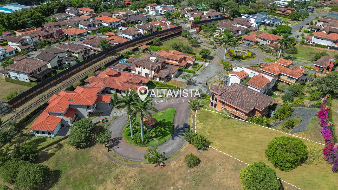 Lote en venta Condominio Roble Sabana-