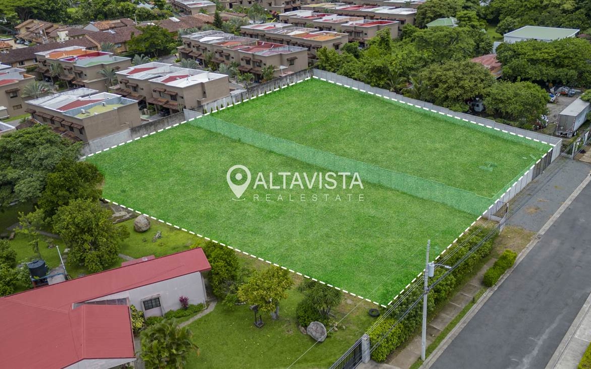 Venta de Lote Pozos de Santa Ana