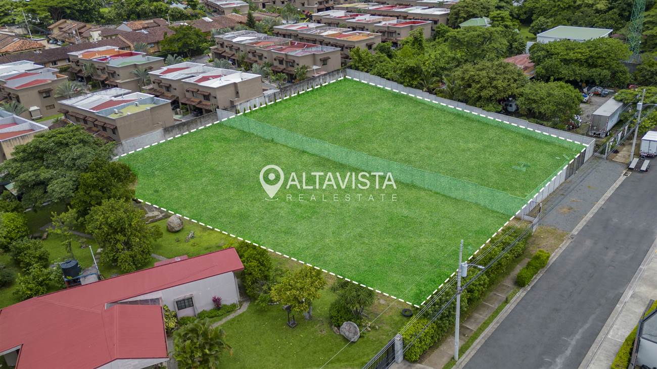 Venta de Lote Pozos de Santa Ana