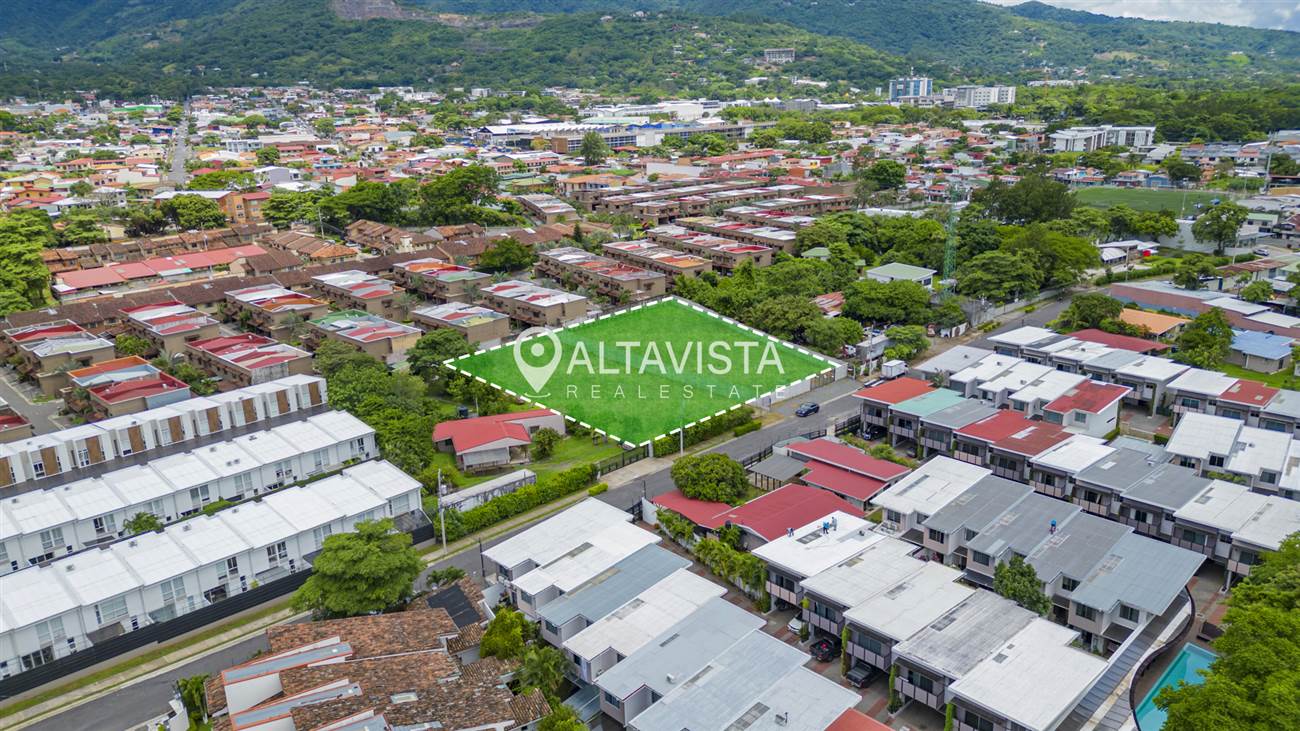 Venta de Lote Pozos de Santa Ana