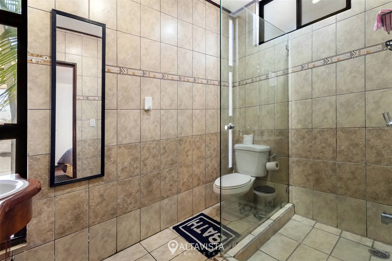 Casa en Residencial La Caraña