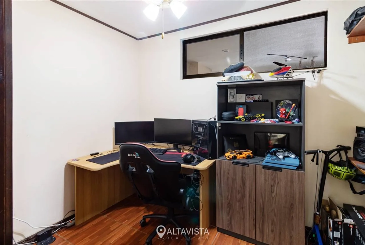 Casa en Residencial La Caraña